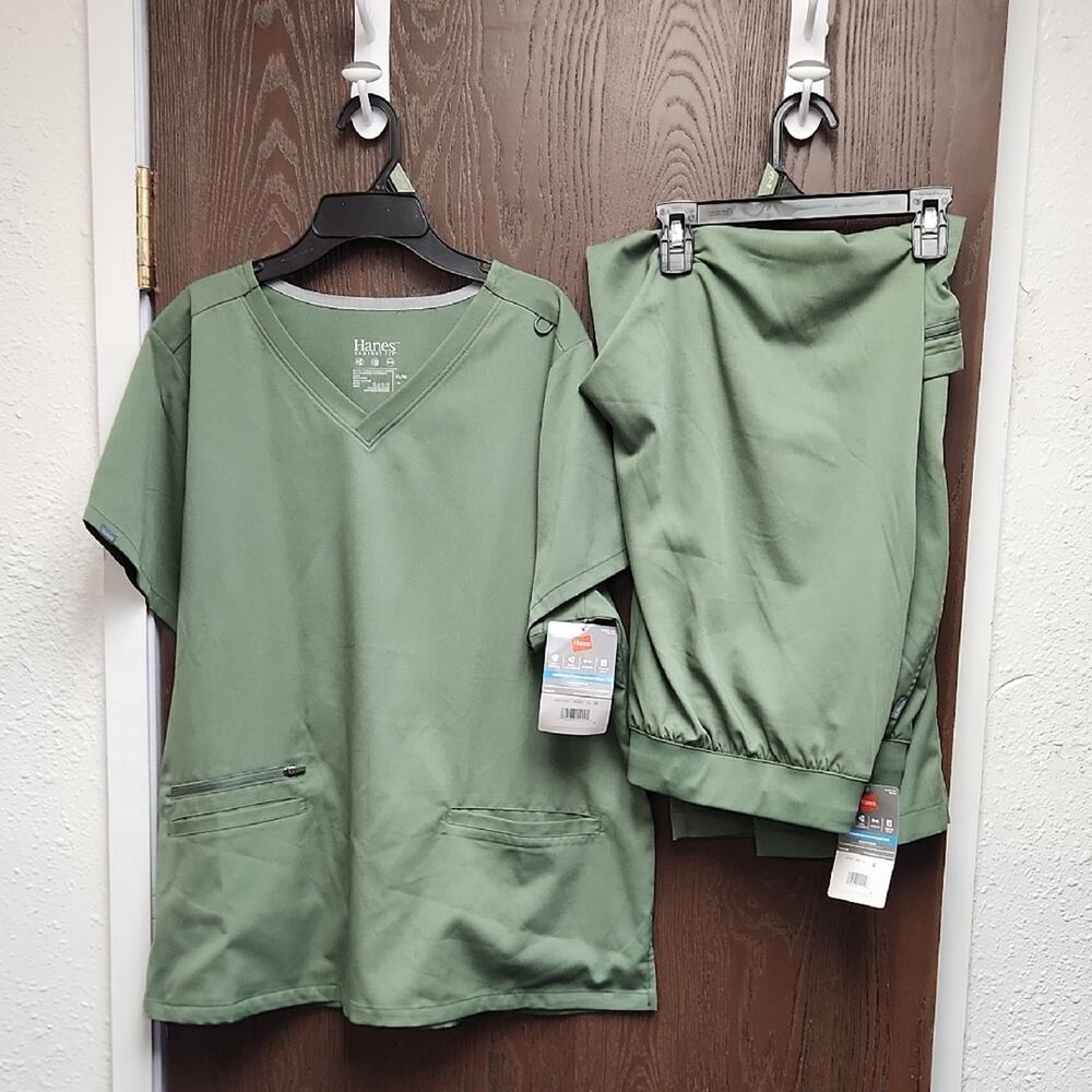 Hanes Forest Green Scrub Set
